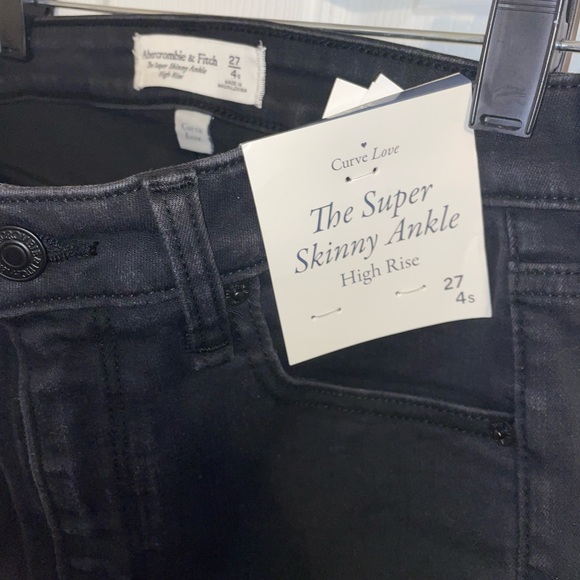 NWT* Abercrombie & Fitch Super Skinny Ankle High Rise 27/4s - Picture 2 of 2